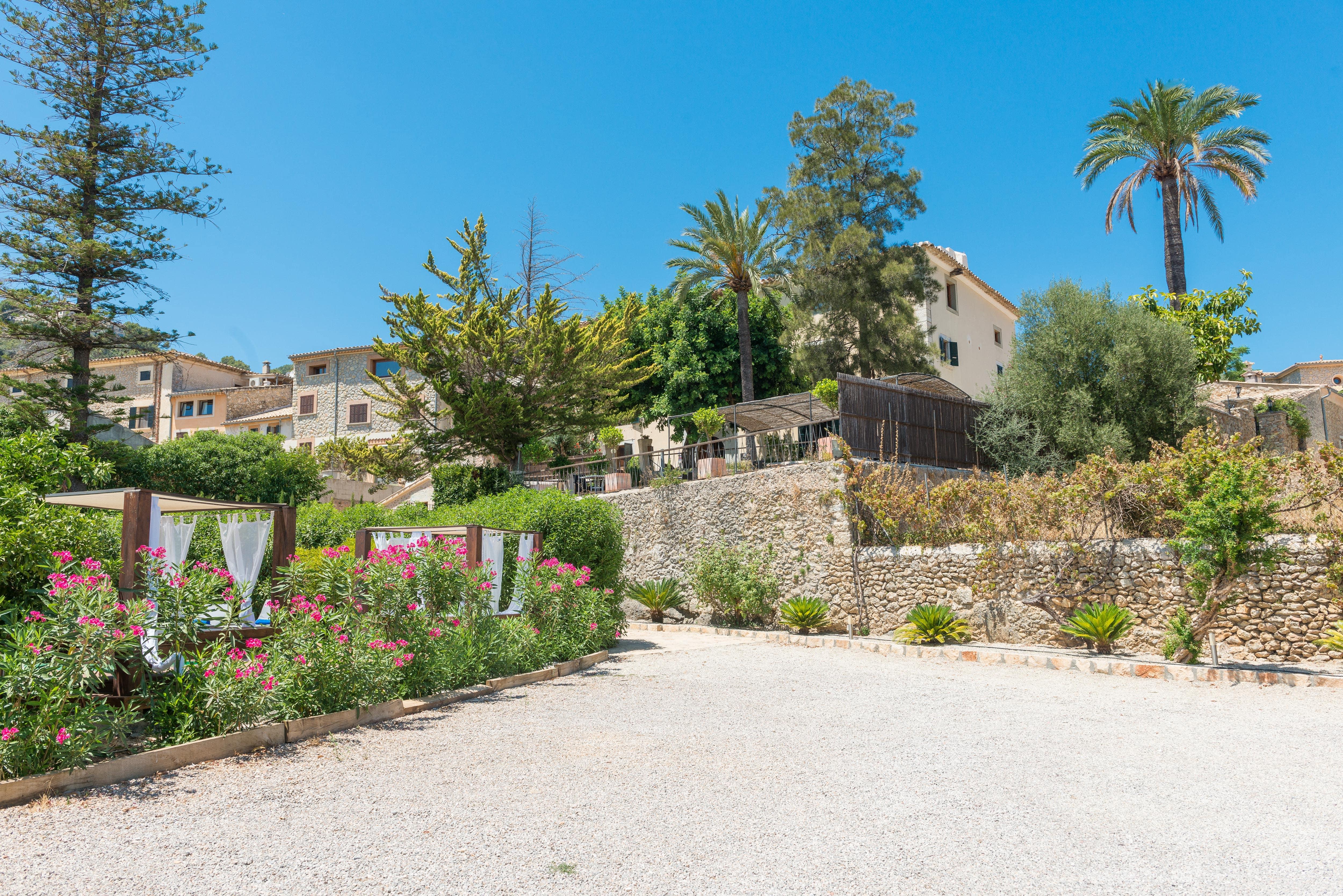Hotel Turixant Mancor del Valle Bagian luar foto